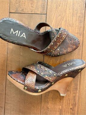 vintage y2k leather wedge sandals